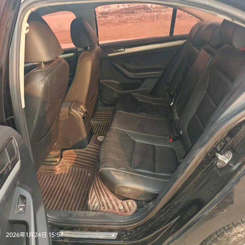 保定17年大众速腾4