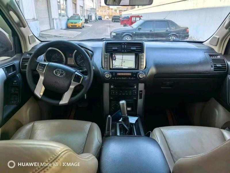 太原12年丰田普拉多6