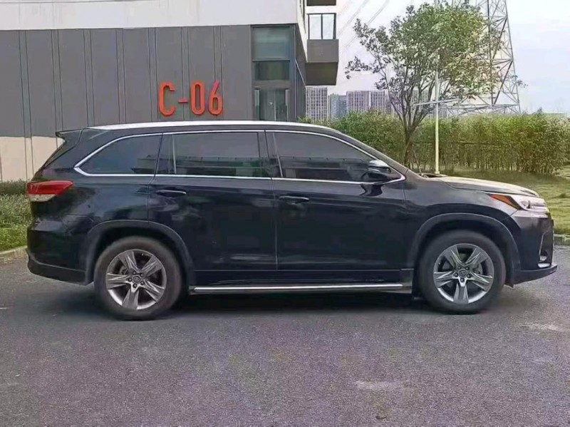 广州21年丰田汉兰达4