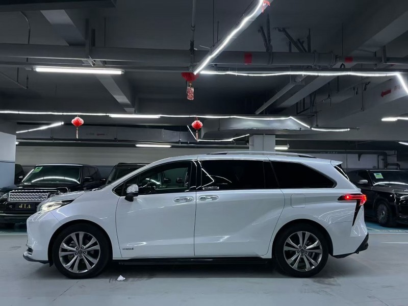 深圳23年丰田塞纳8