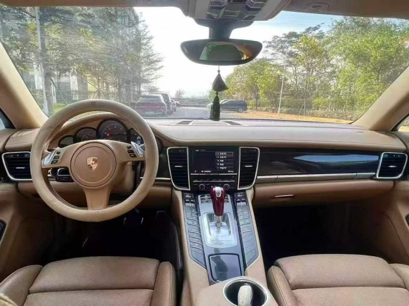 湛江13年保时捷帕拉梅拉4