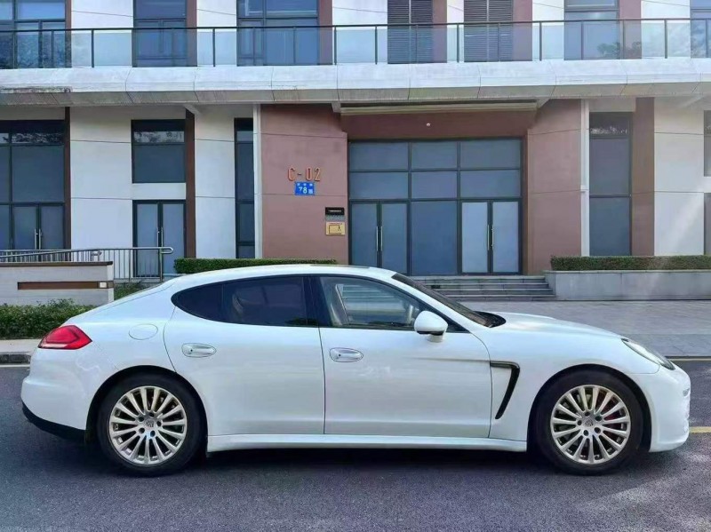 湛江13年保时捷帕拉梅拉8