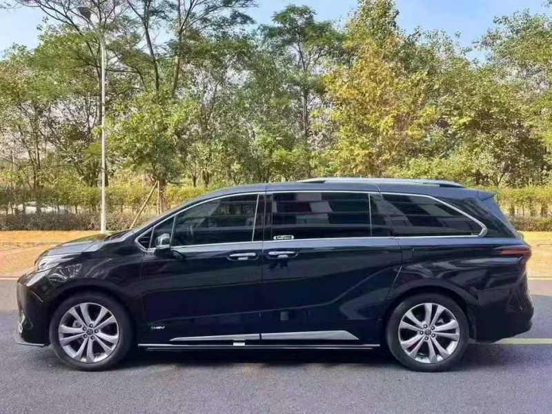 广州24年丰田塞纳8