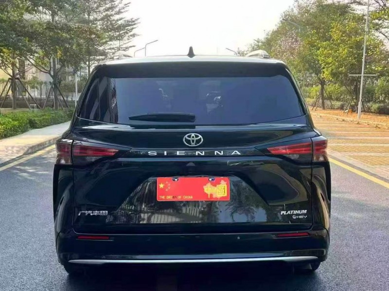 广州24年丰田塞纳9