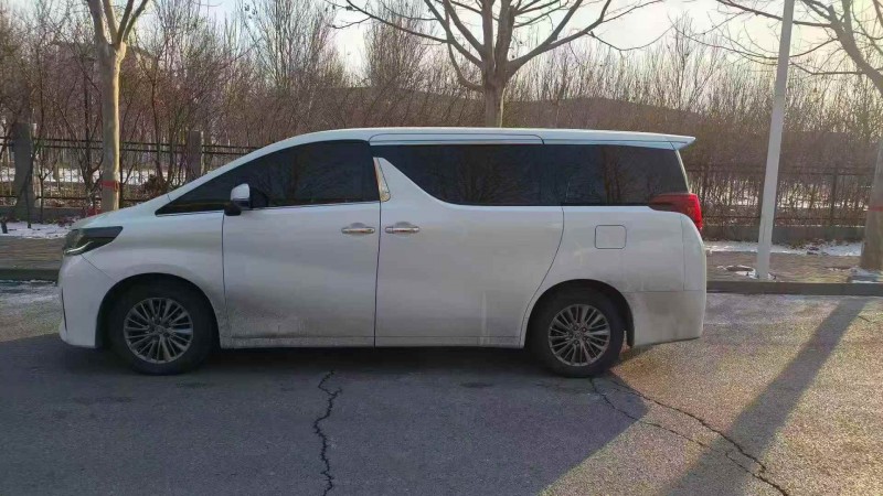 枣庄17年丰田埃尔法6