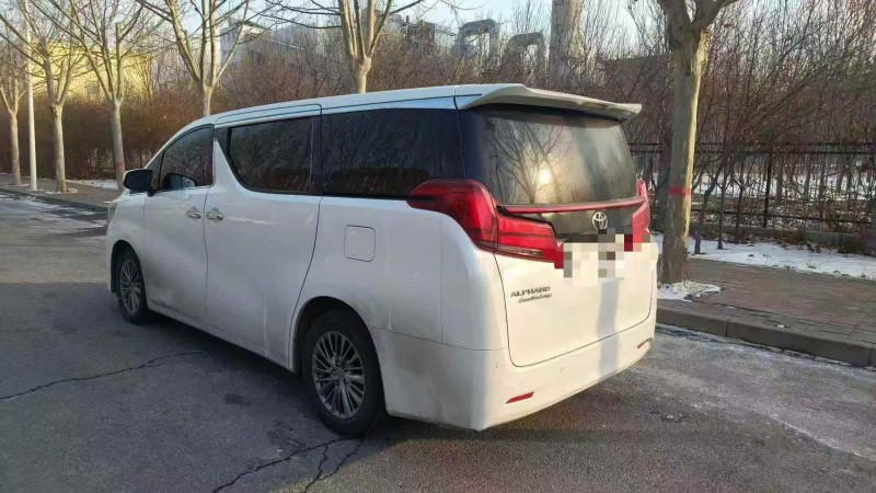 枣庄17年丰田埃尔法7