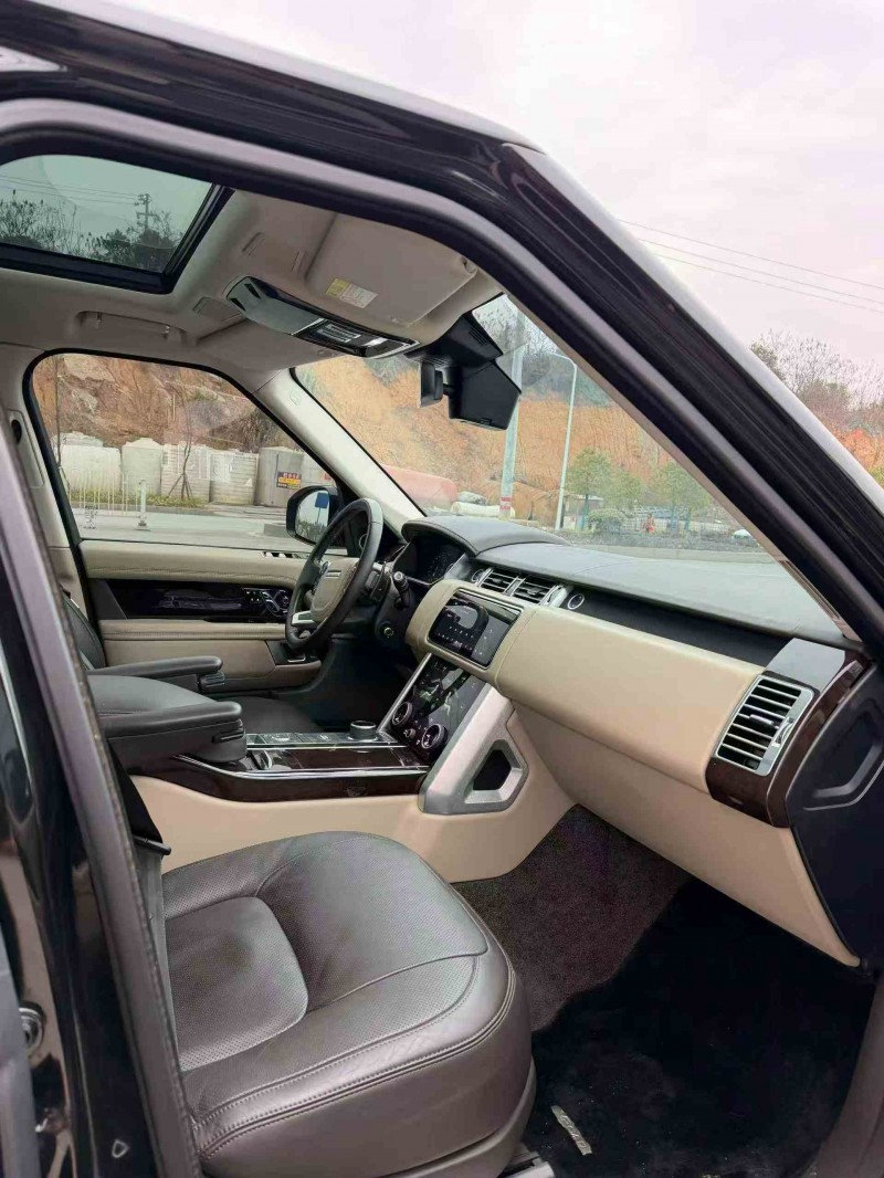 常德22年路虎揽胜行政5