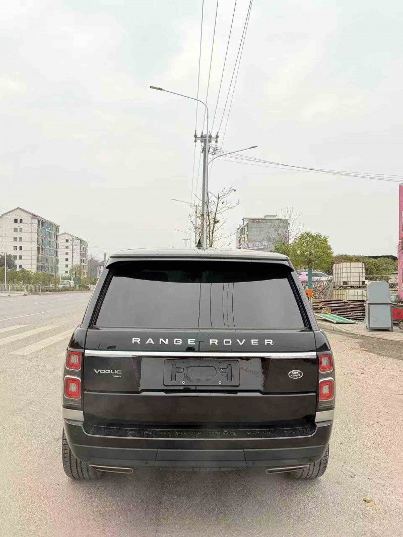 常德22年路虎揽胜行政8