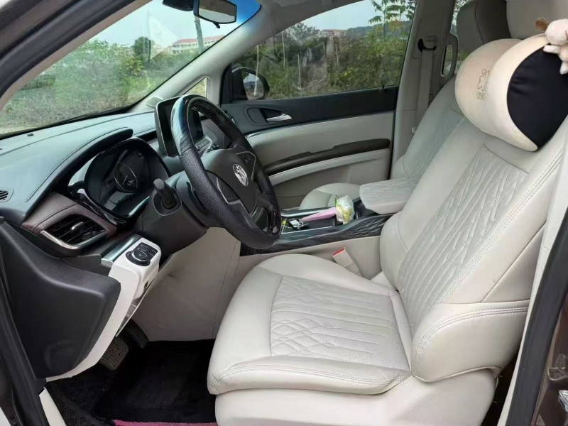 长沙21年别克GL83