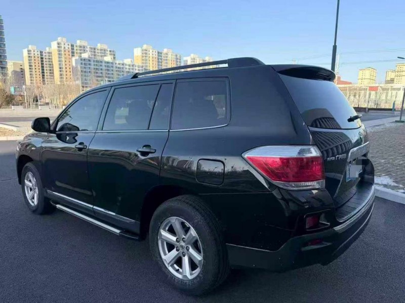 鄂尔多斯15年丰田汉兰达5