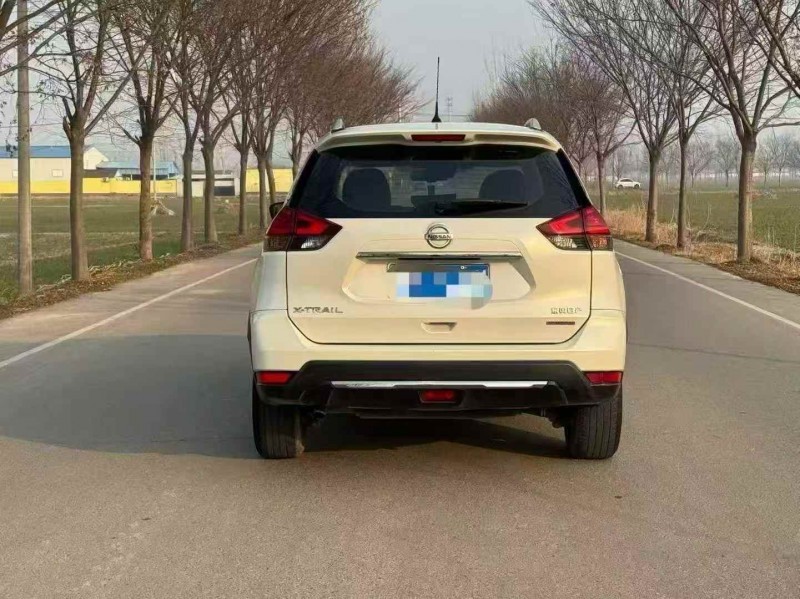 苏州19年日产奇骏9