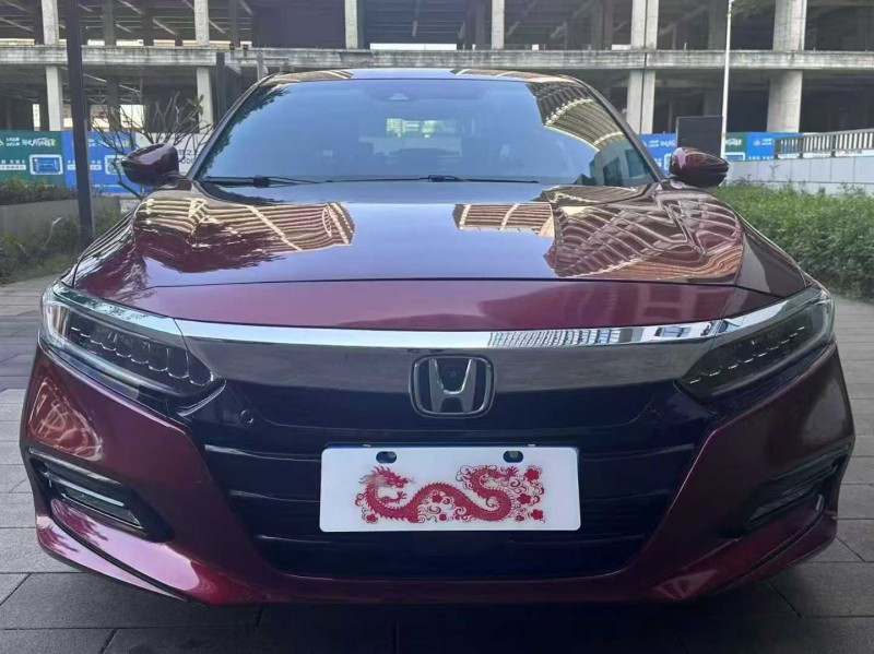 佛山19年本田雅阁1
