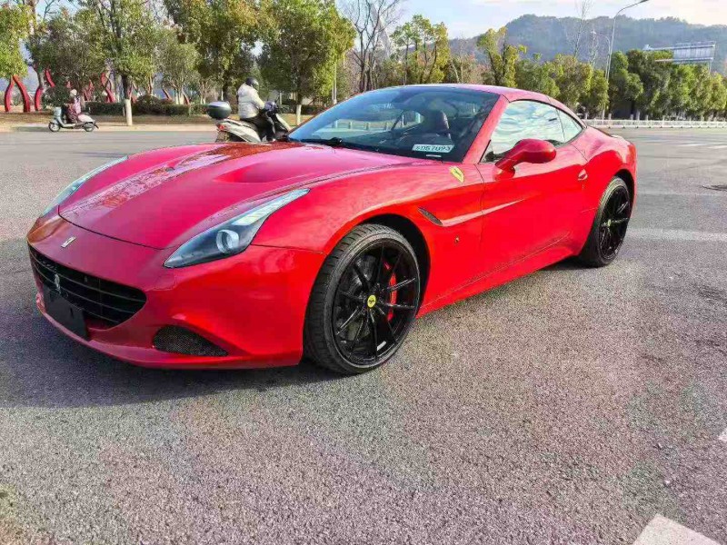 景德镇17年法拉利California T1