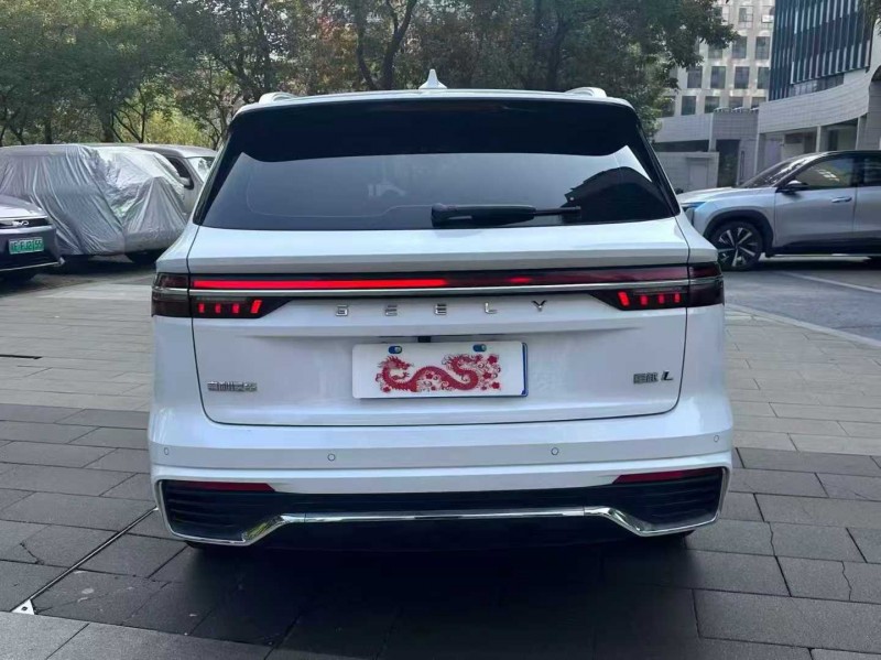 佛山22年吉利星越9