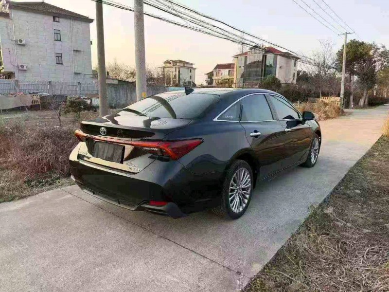 绍兴22年丰田亚洲龙8