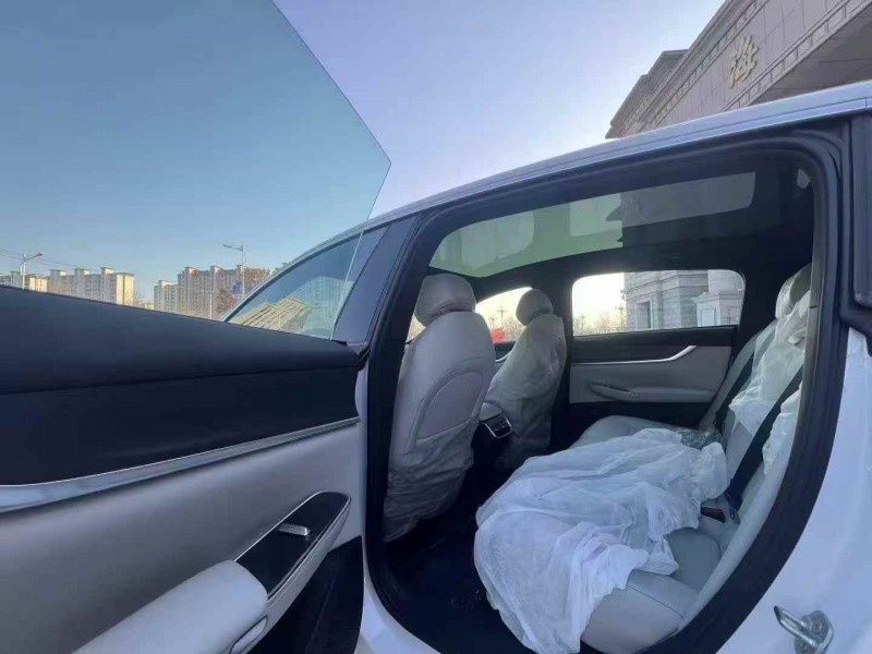 张家口25年长安汽车启源4