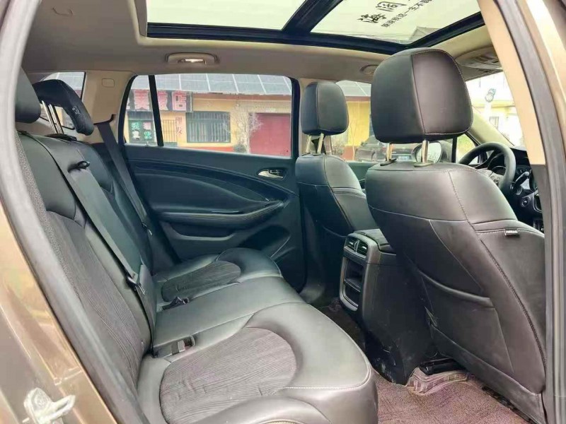 济宁16年别克昂科威6