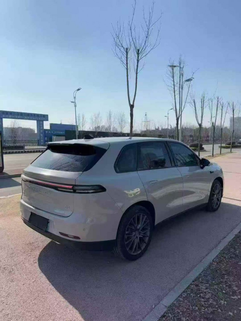 东营24年零跑汽车C168