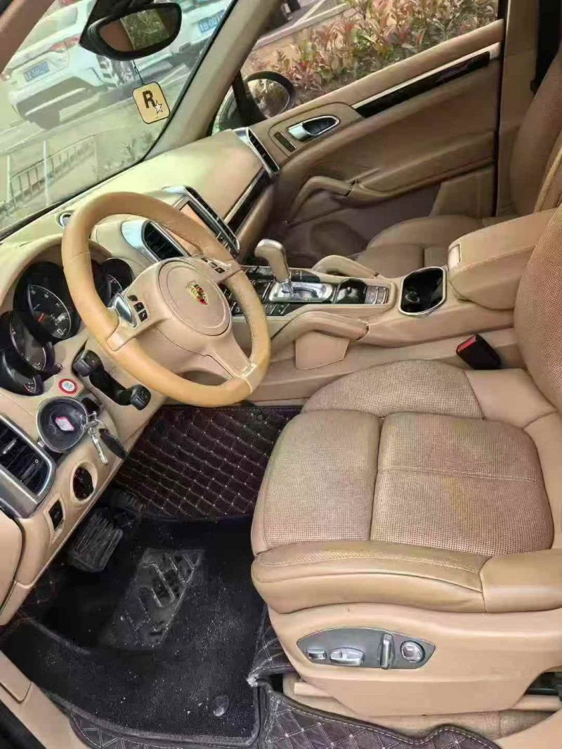东营13年保时捷卡宴5