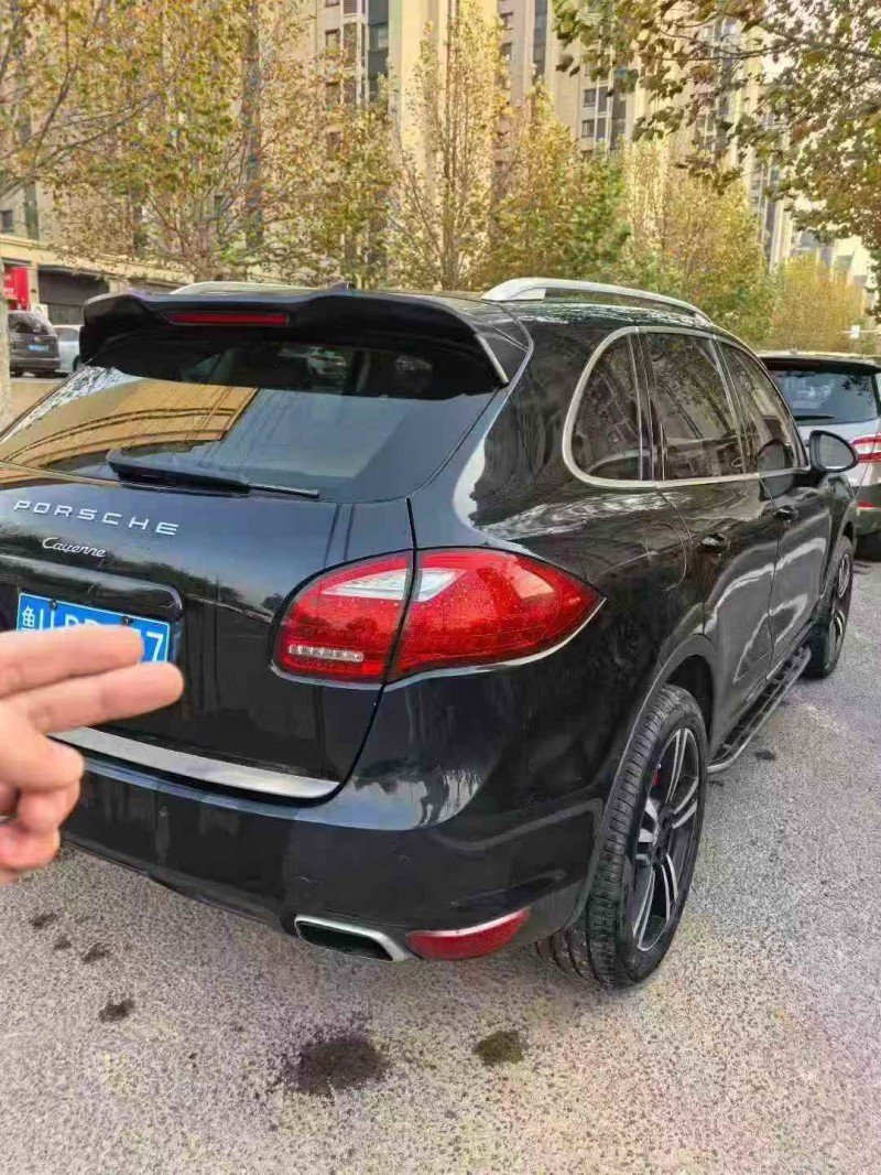 东营13年保时捷卡宴8