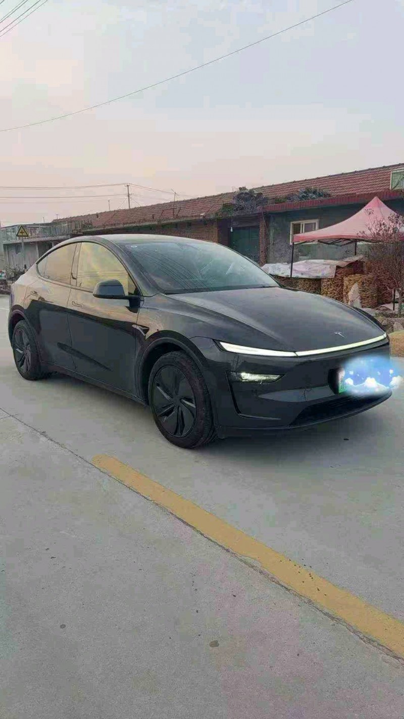 烟台25年特斯拉MODEL Y3