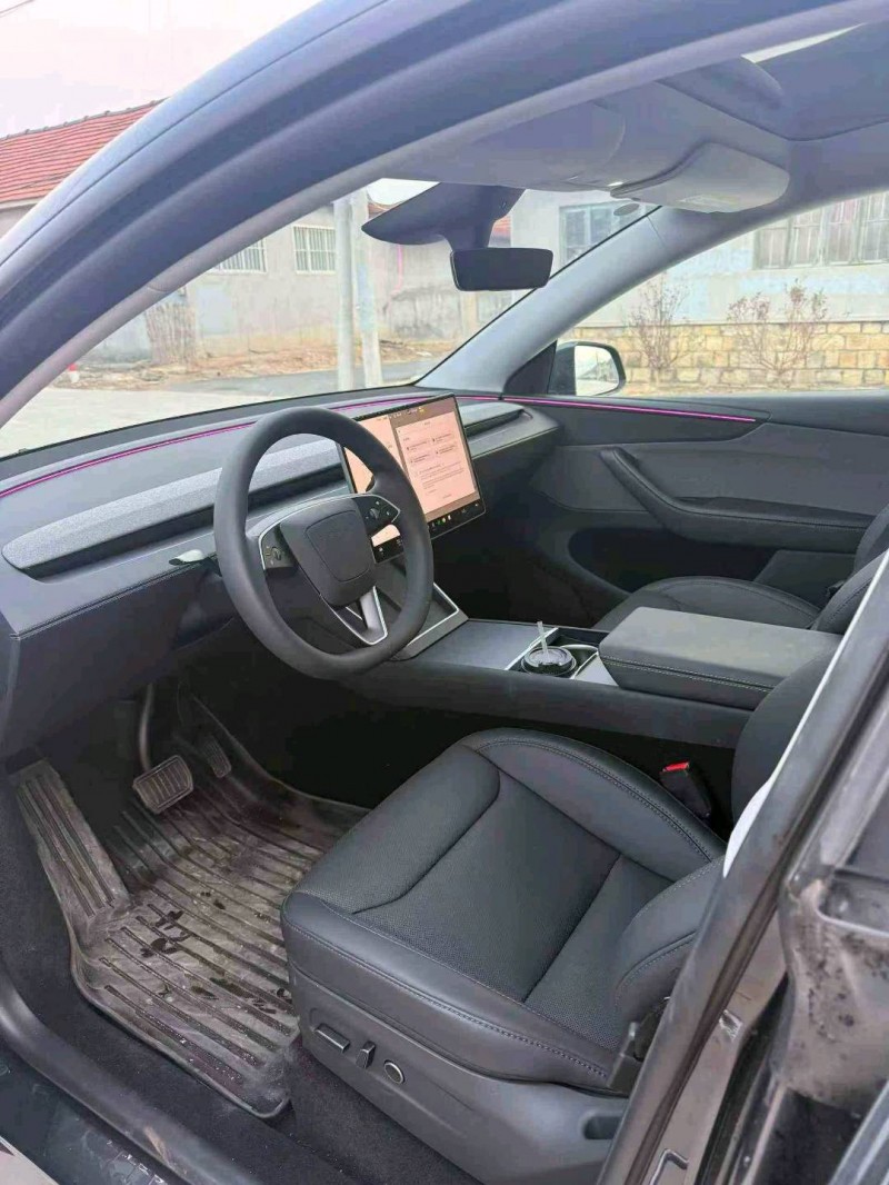 烟台25年特斯拉MODEL Y4
