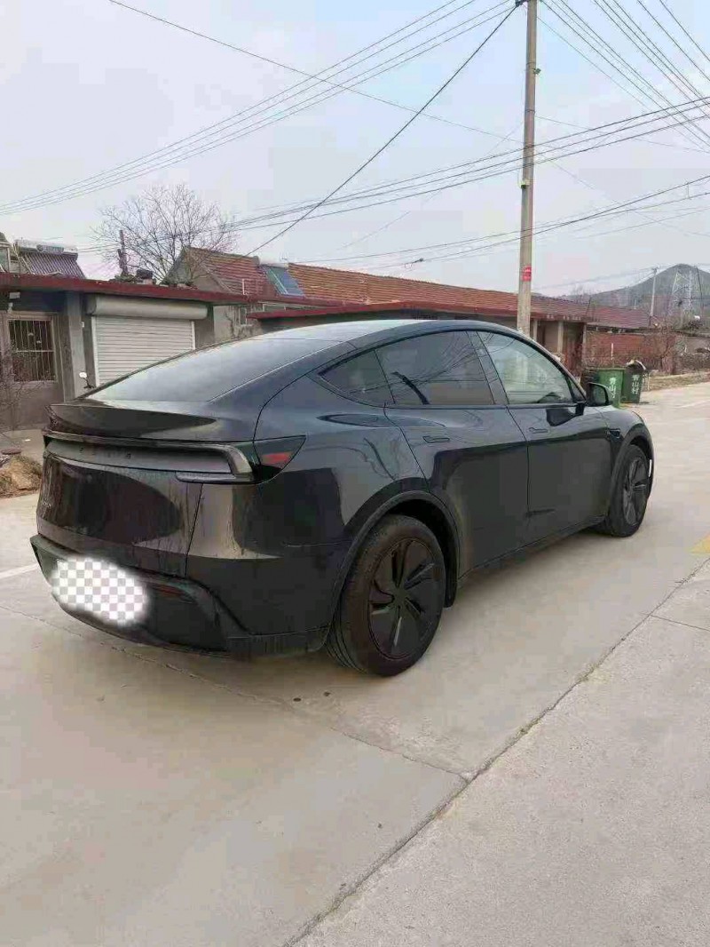 烟台25年特斯拉MODEL Y8