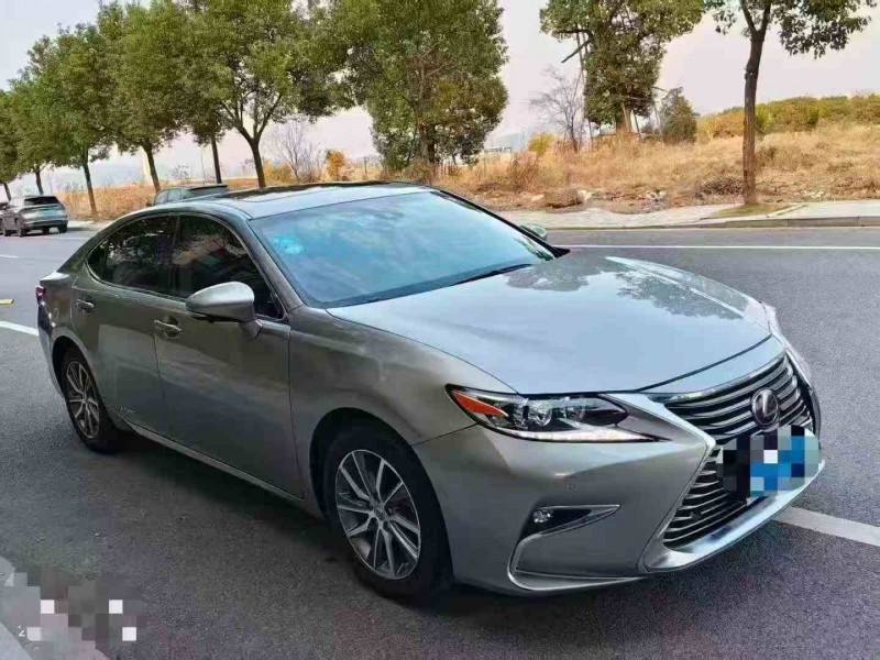 绍兴17年雷克萨斯ES3