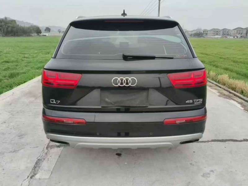 淄博17年奥迪Q78