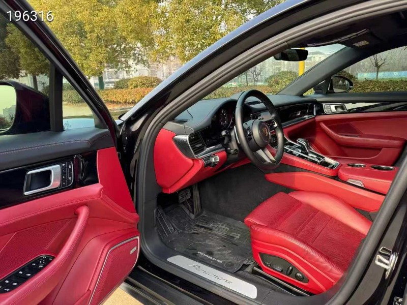 徐州22年保时捷帕拉梅拉6