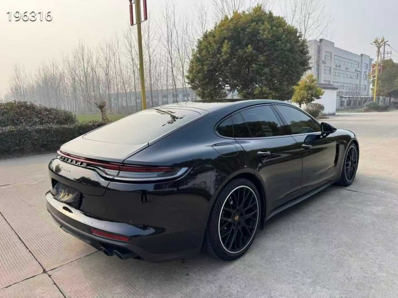 徐州22年保时捷帕拉梅拉9