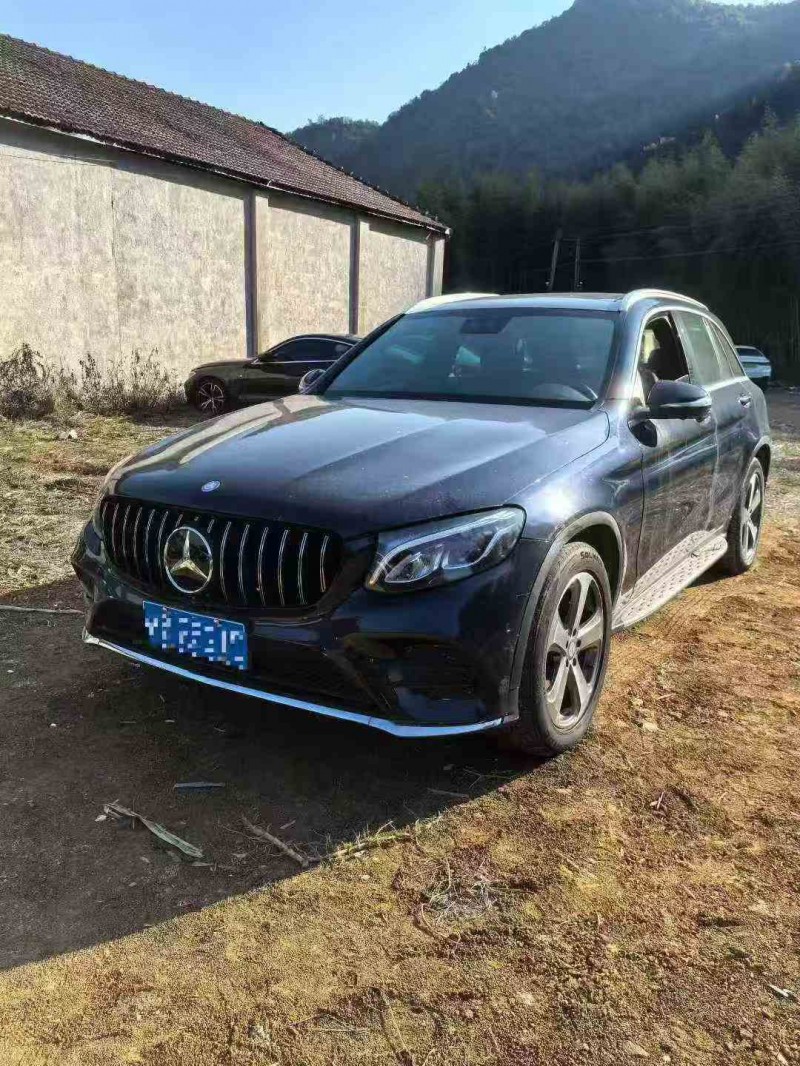 铜陵17年奔驰GLC2