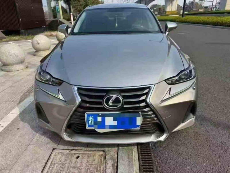 金华18年雷克萨斯IS1