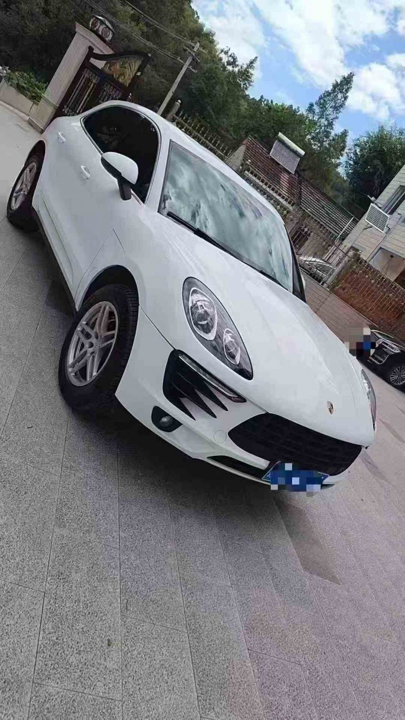苏州17年保时捷Macan5