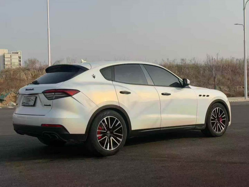 邢台19年玛莎拉蒂Levante8