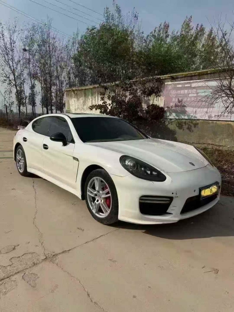 菏泽12年保时捷帕拉梅拉2