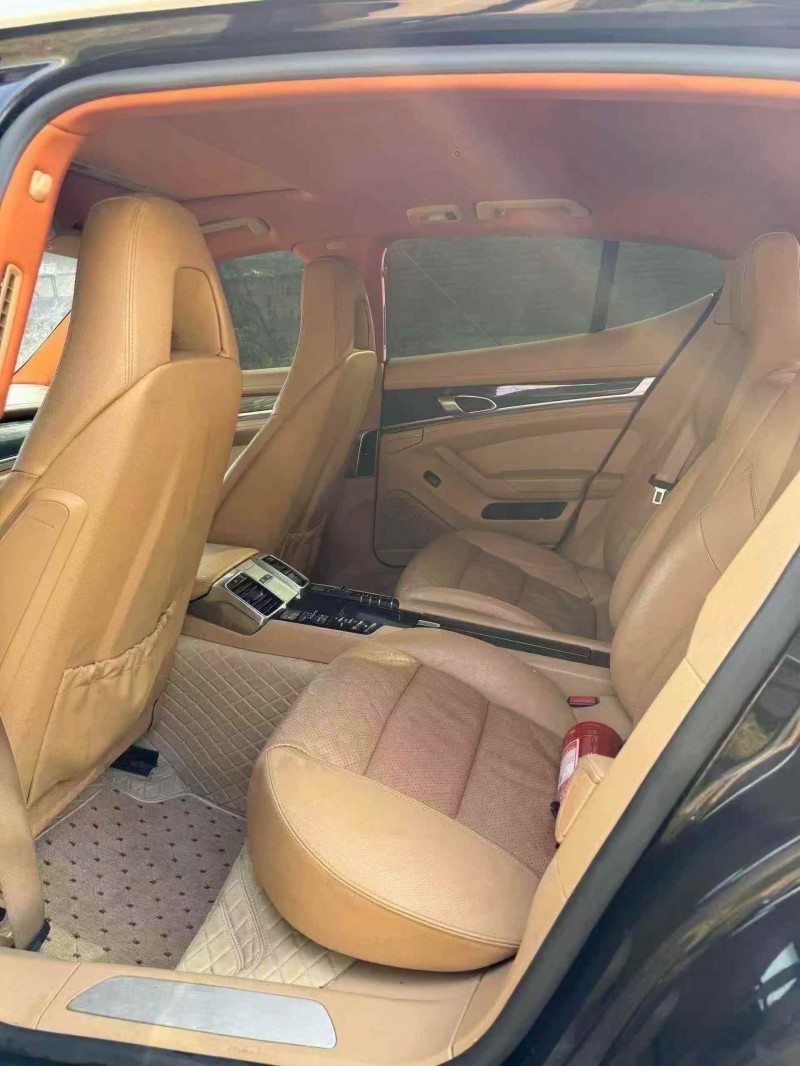 菏泽12年保时捷帕拉梅拉9