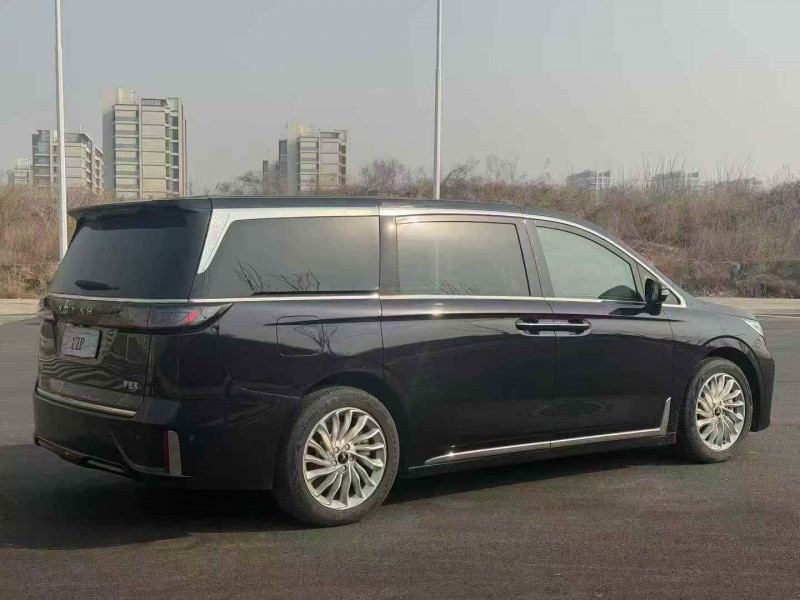 邯郸25年岚图汽车梦想家8