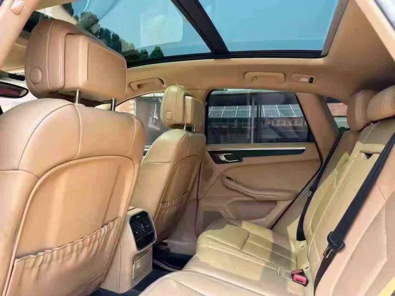 潍坊17年保时捷Macan5