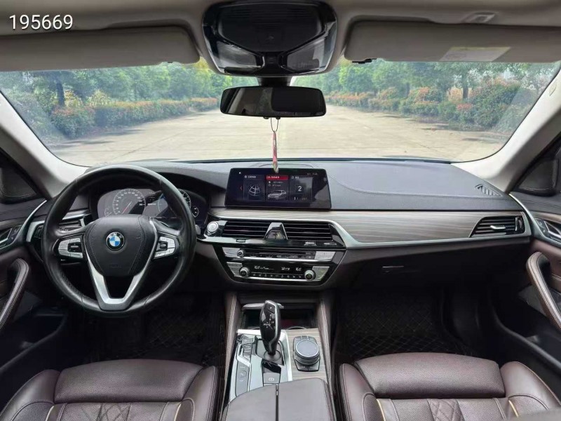 无锡19年宝马5系8