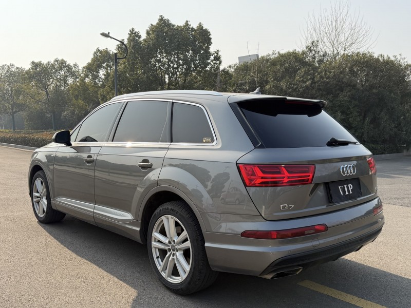 盐城15年奥迪Q76