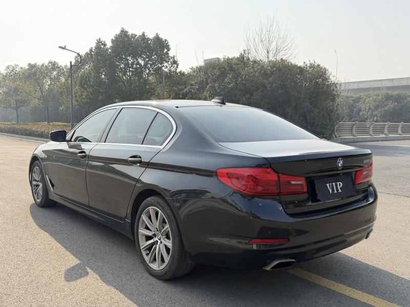 盐城18年宝马5系8