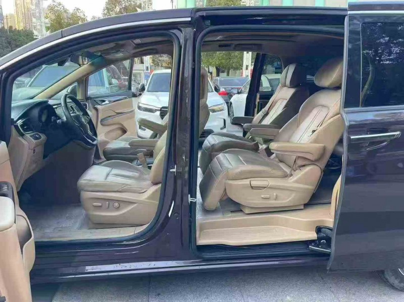 苏州19年别克GL85