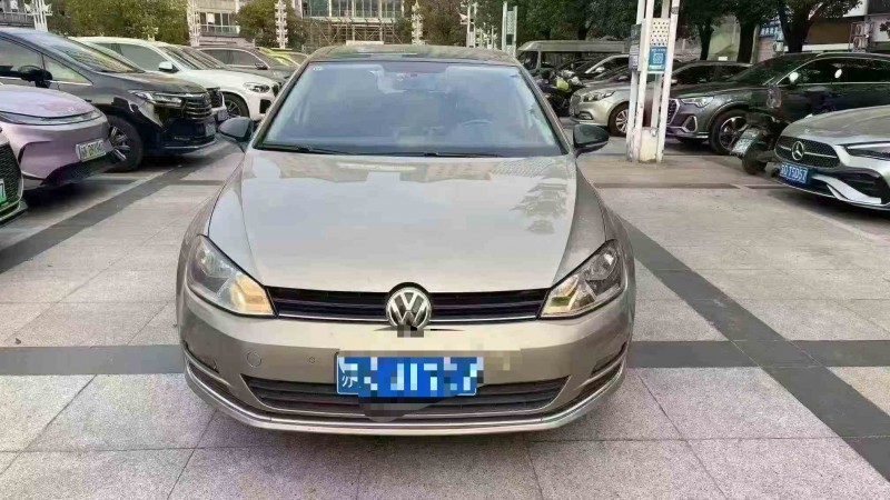 苏州17年大众高尔夫1