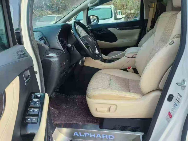 岳阳21年丰田埃尔法6