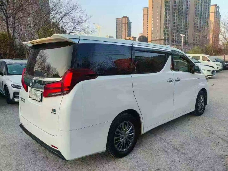 岳阳21年丰田埃尔法8