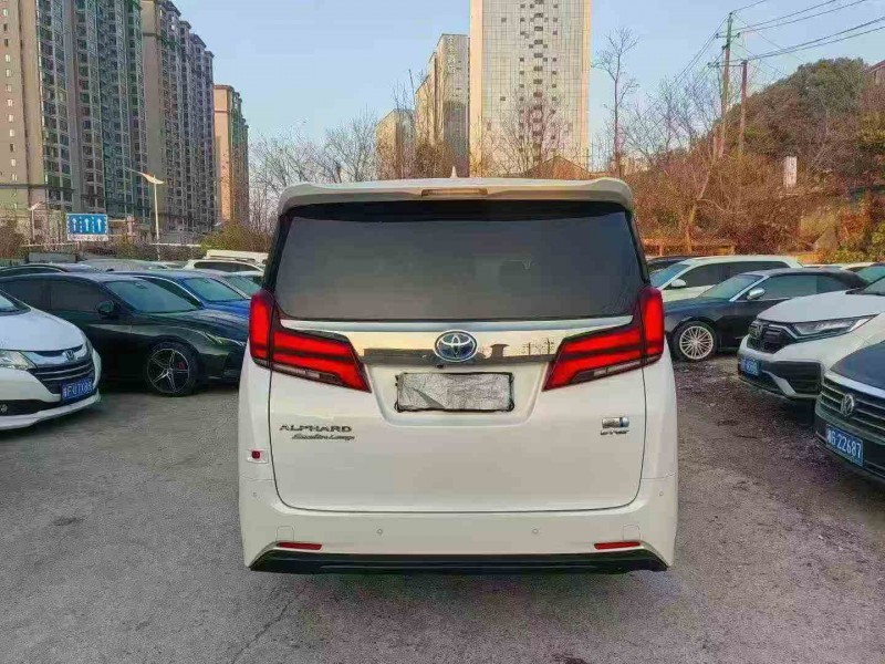 岳阳21年丰田埃尔法9