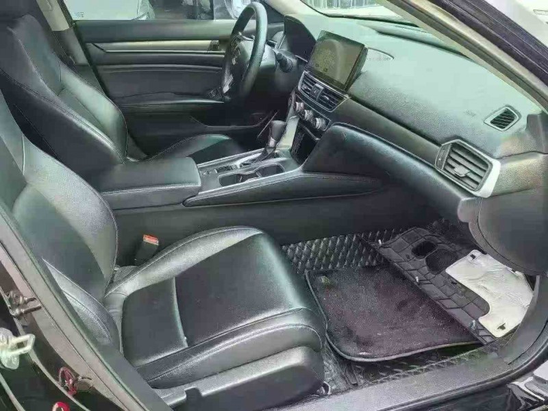 岳阳20年本田雅阁5