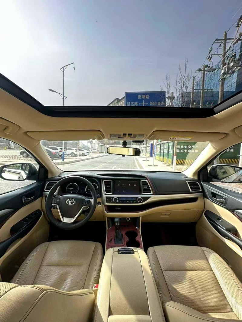 临夏16年丰田汉兰达4