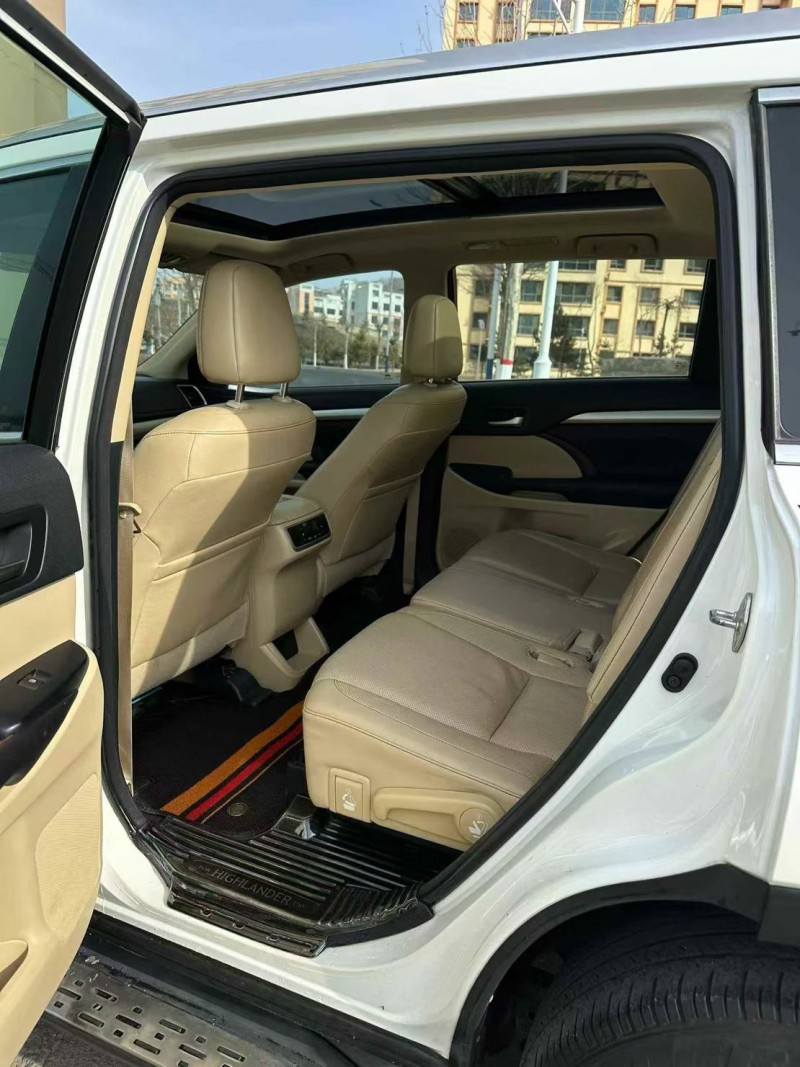 临夏16年丰田汉兰达6